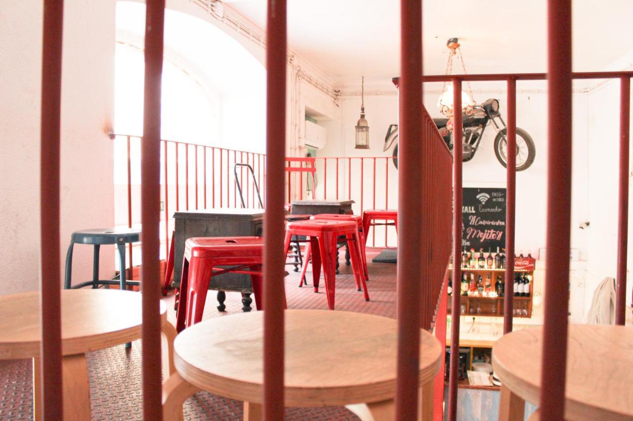 Alface Hall Hostel & Bar Lisboa Ngoại thất bức ảnh
