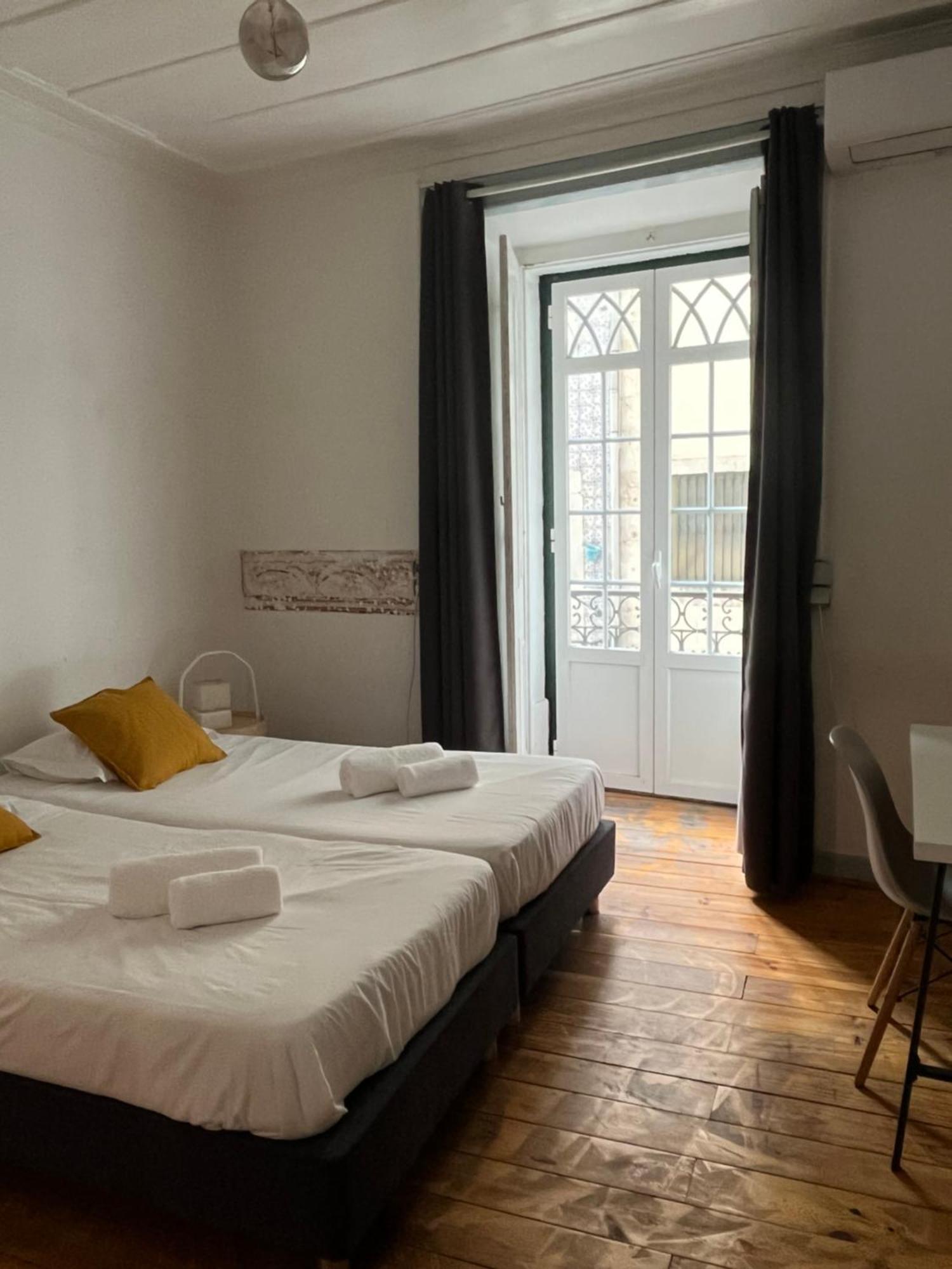 Alface Hall Hostel & Bar Lisboa Ngoại thất bức ảnh