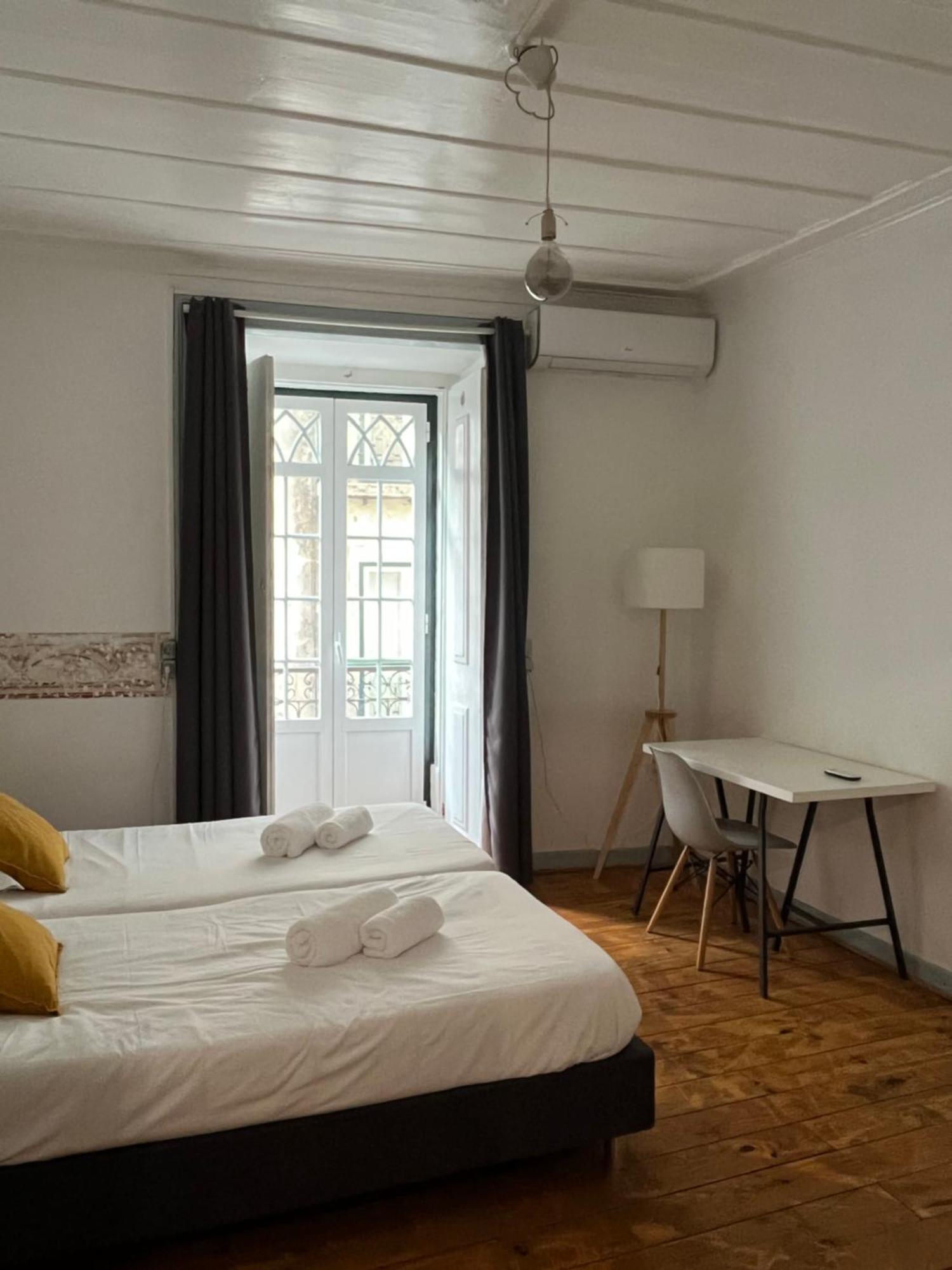 Alface Hall Hostel & Bar Lisboa Ngoại thất bức ảnh