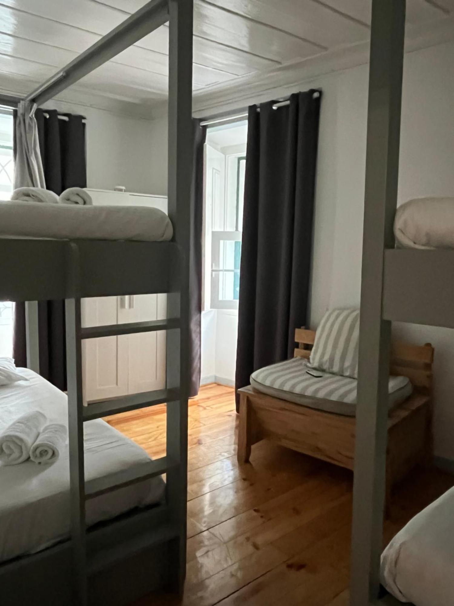 Alface Hall Hostel & Bar Lisboa Ngoại thất bức ảnh