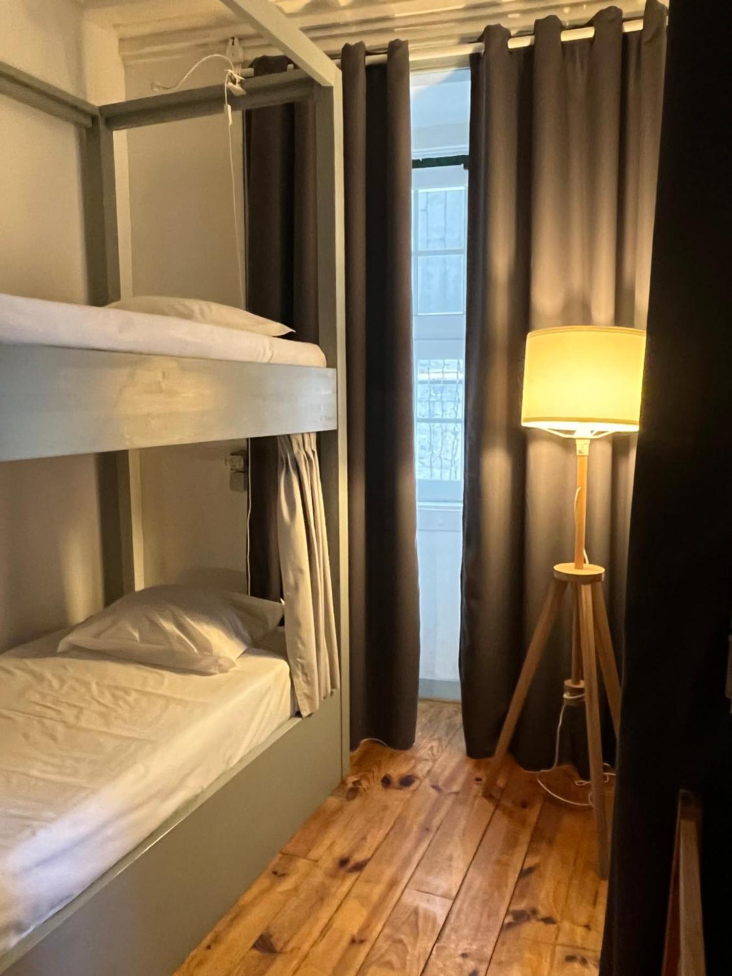Alface Hall Hostel & Bar Lisboa Ngoại thất bức ảnh