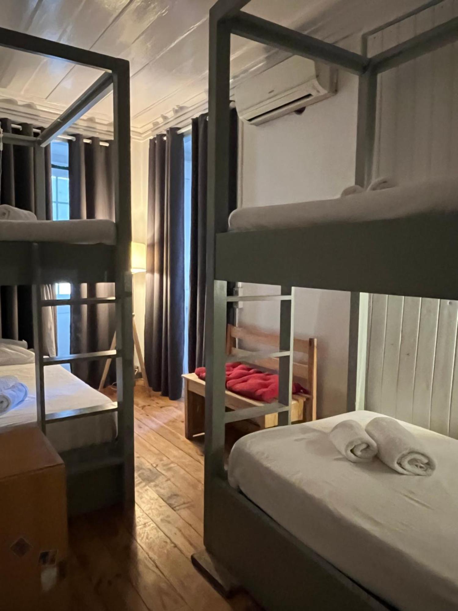 Alface Hall Hostel & Bar Lisboa Ngoại thất bức ảnh