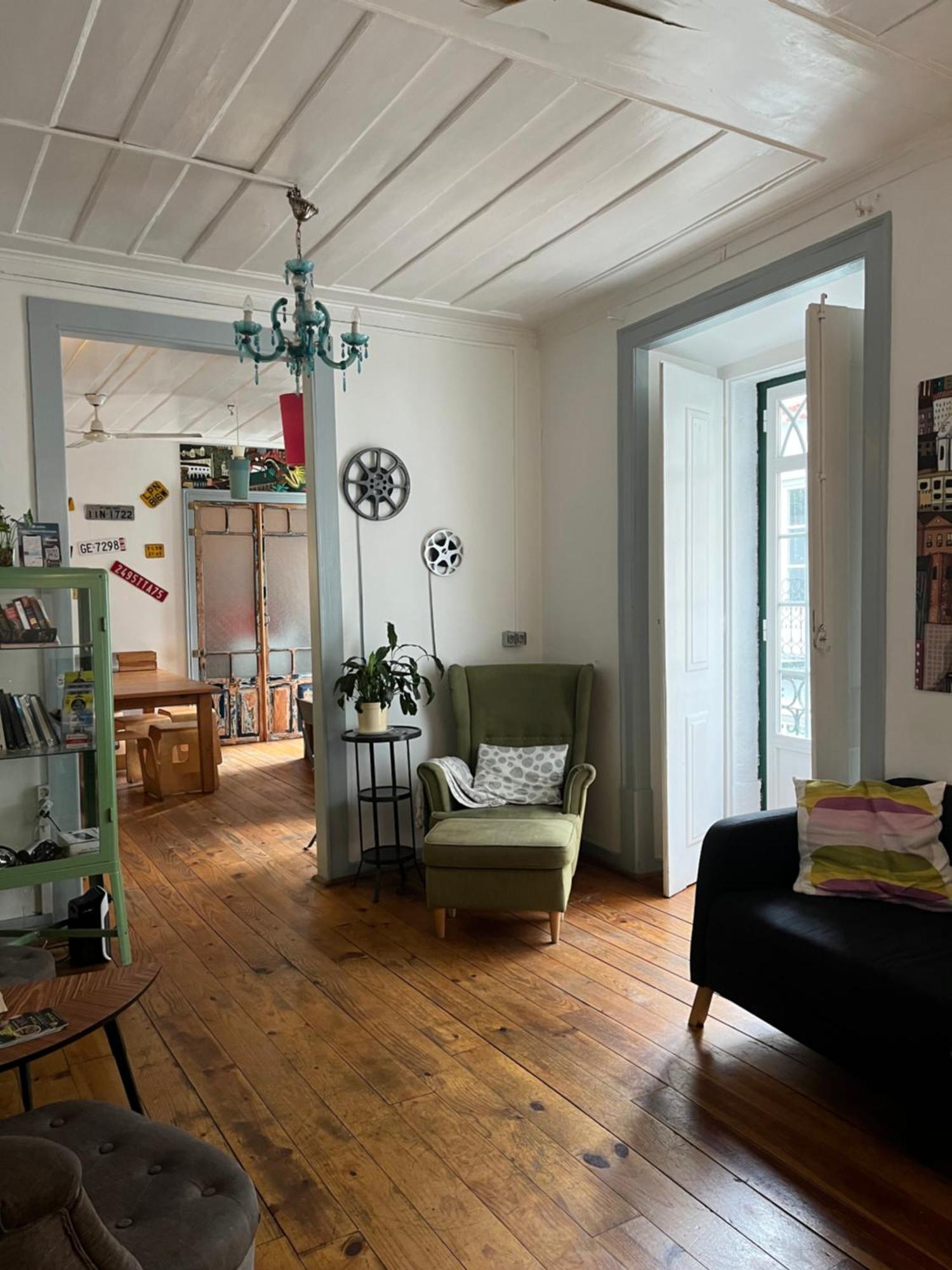 Alface Hall Hostel & Bar Lisboa Ngoại thất bức ảnh