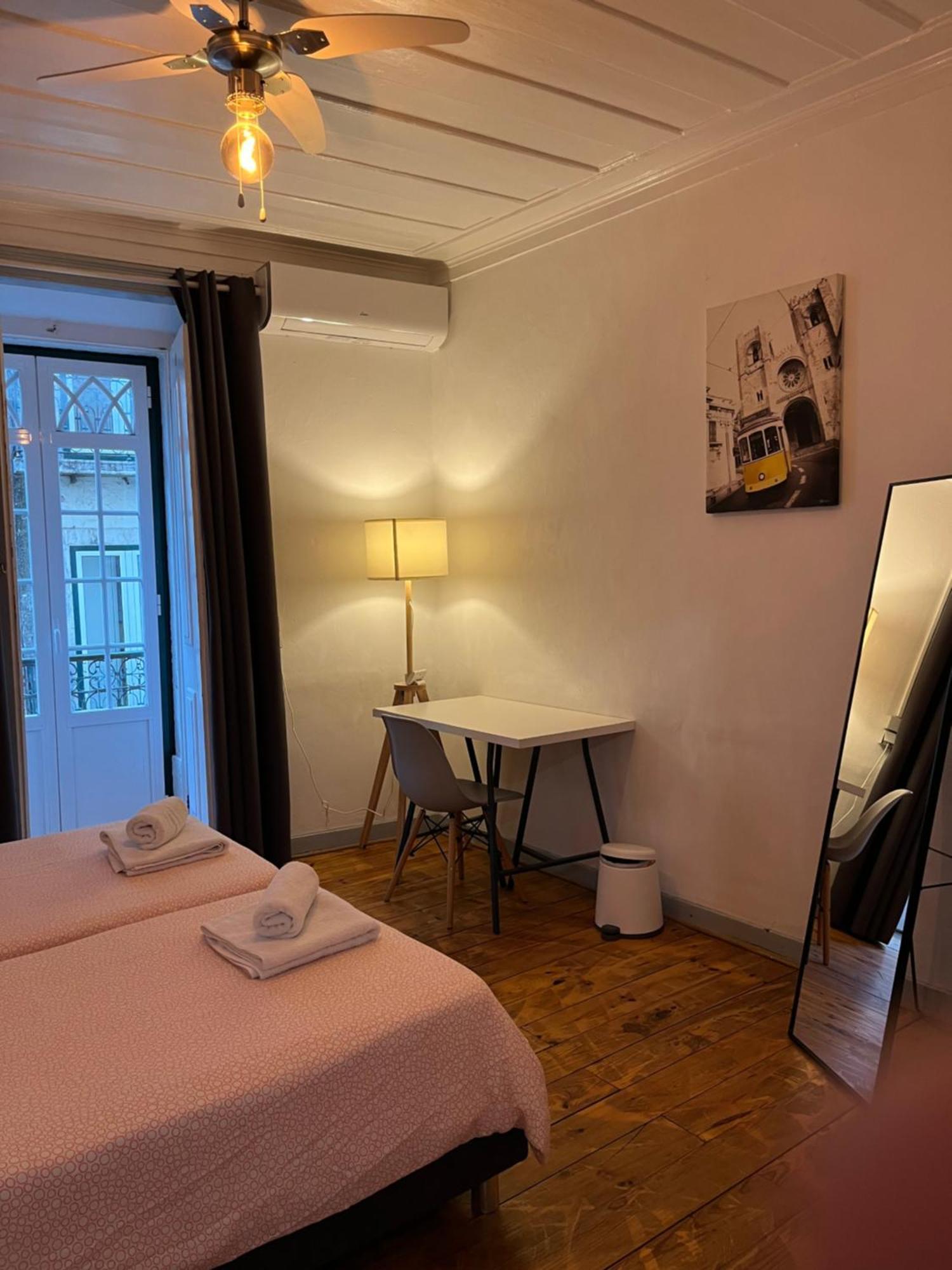 Alface Hall Hostel & Bar Lisboa Ngoại thất bức ảnh