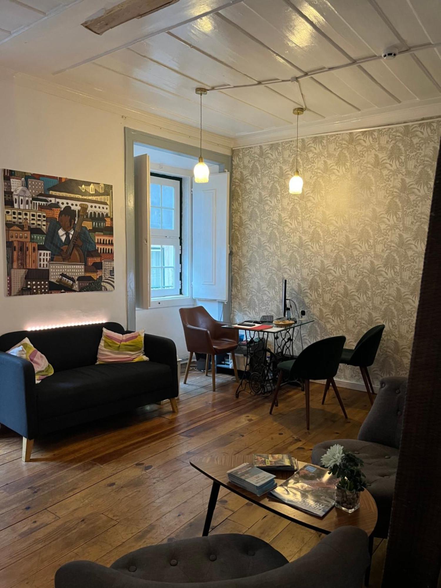 Alface Hall Hostel & Bar Lisboa Ngoại thất bức ảnh
