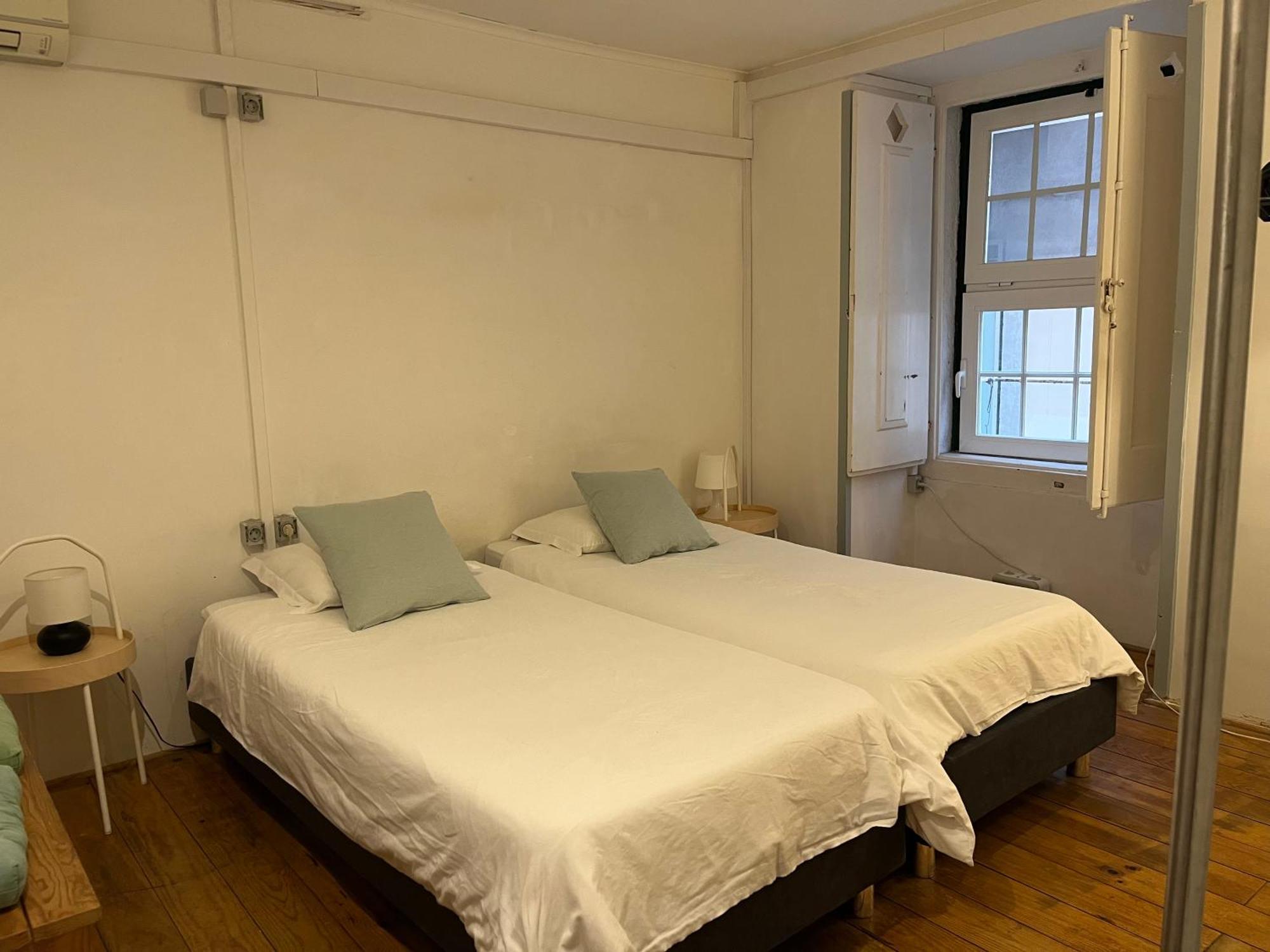 Alface Hall Hostel & Bar Lisboa Ngoại thất bức ảnh